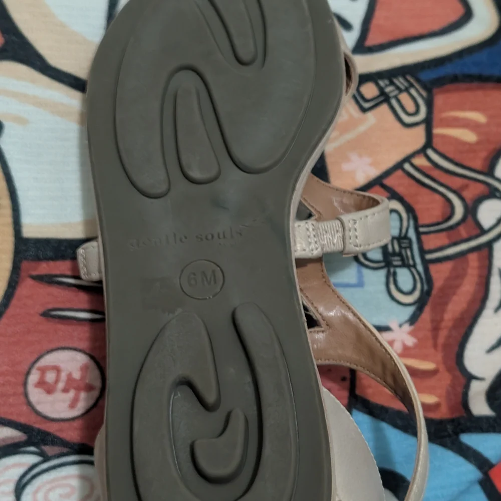 Gentle Souls Women's Beige Sandals